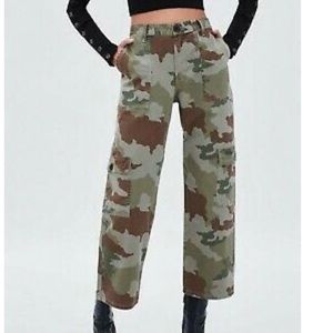 Zara NWOT Wide Leg Cargo Pants